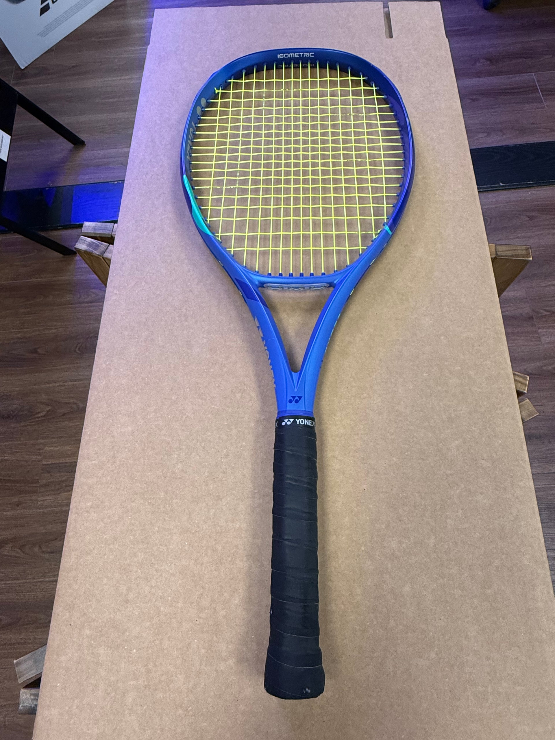 Yonex Ezone 100