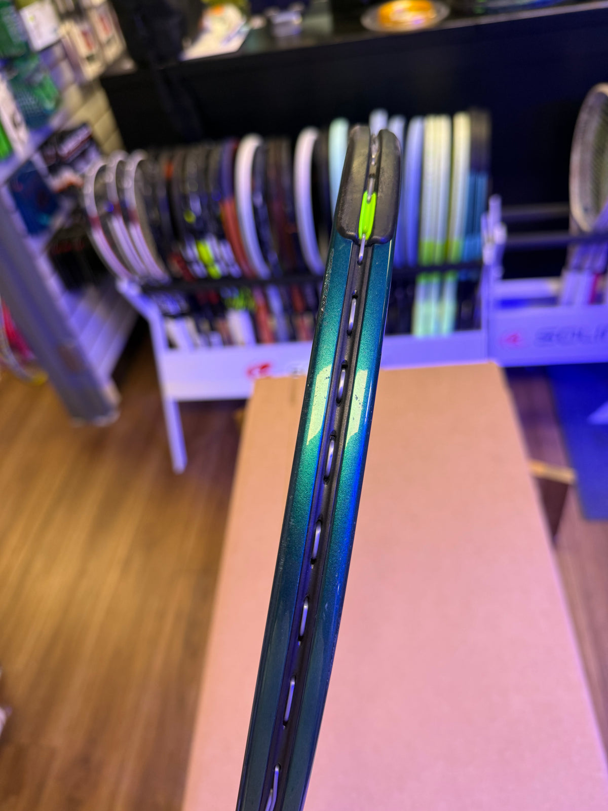 Wilson Blade Pro 18x20 V9