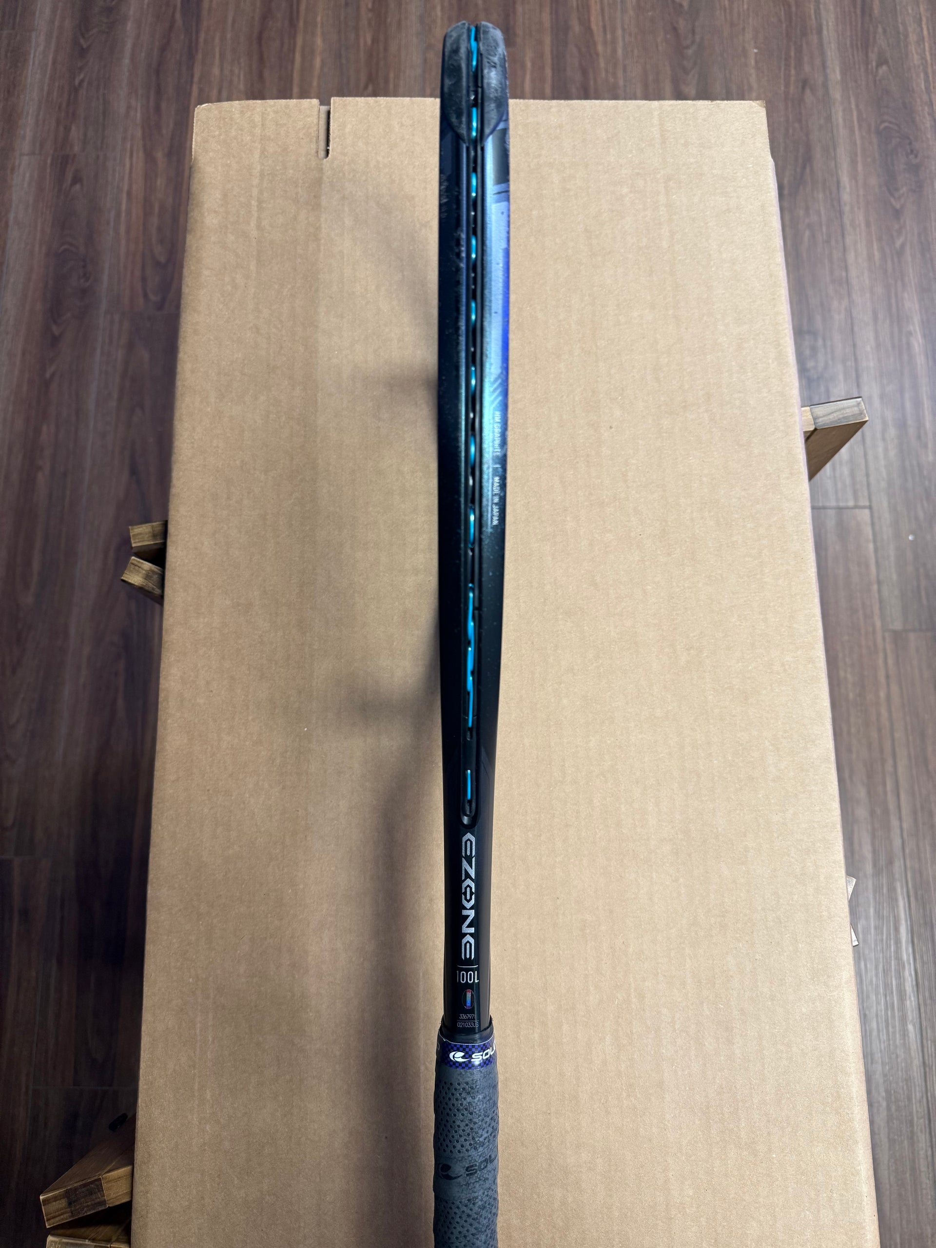 Yonex Ezone 100L (2) WYSIWYG