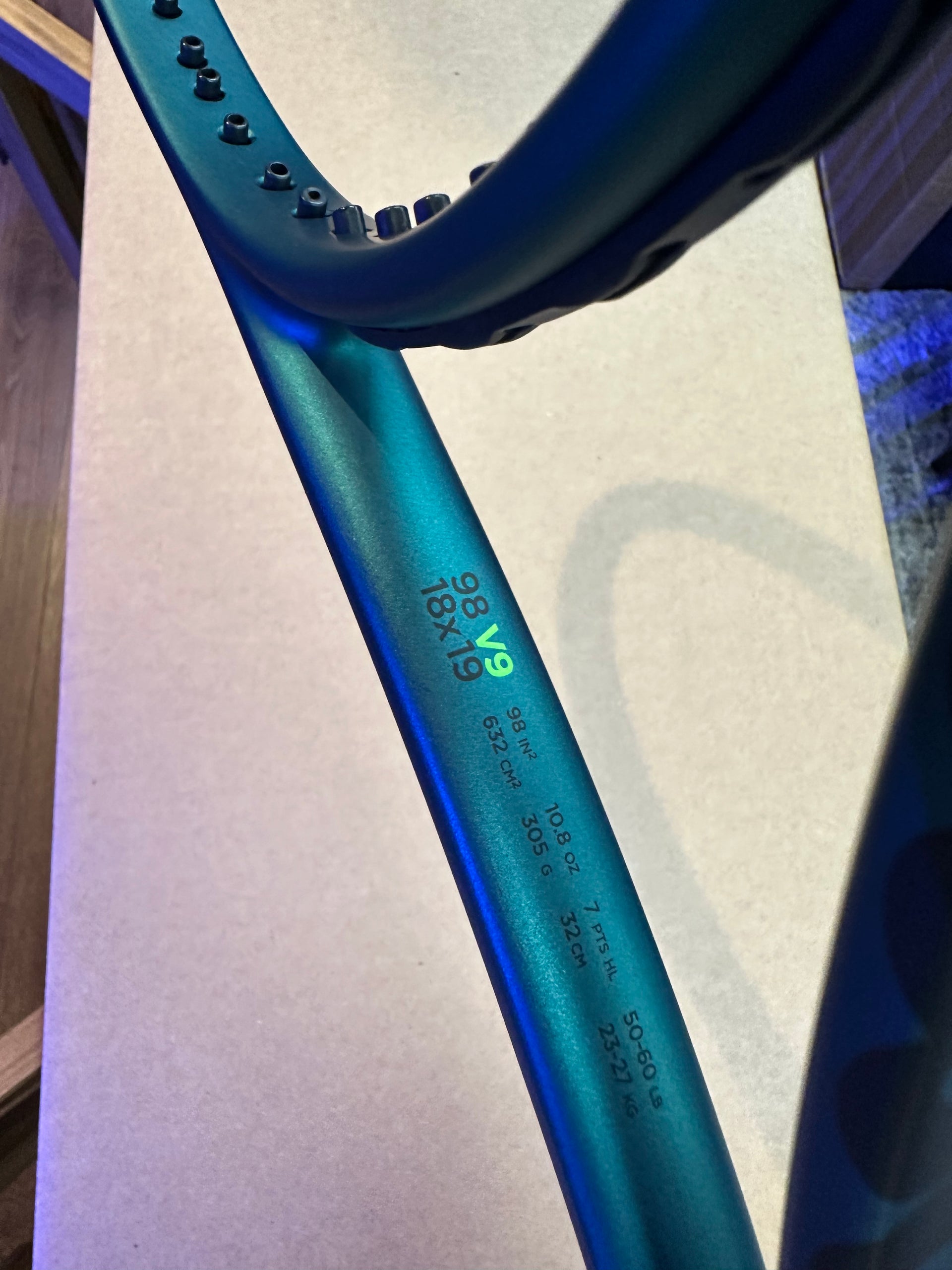 Wilson Blade 98 V9 18x19